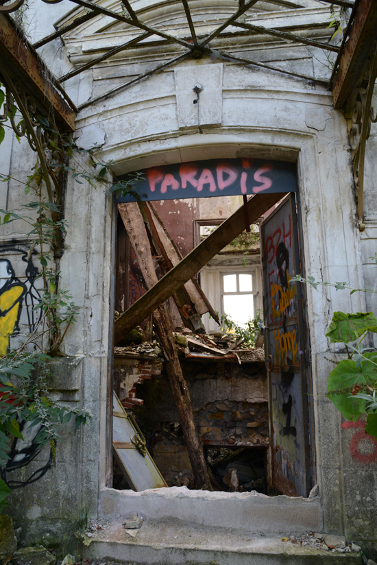 Doorway of the chateau in Goussainville, a ghost town that inspires the art of traveling (Photo © Meredith Mullins)